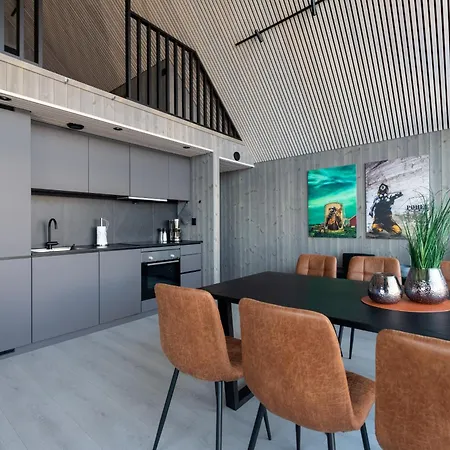 Cornerview Apartment Henningsvaer