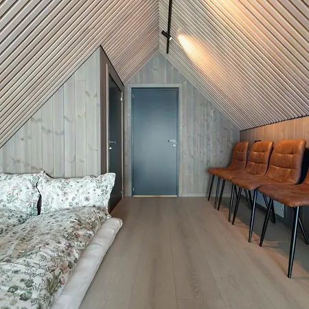 Cornerview Henningsvaer