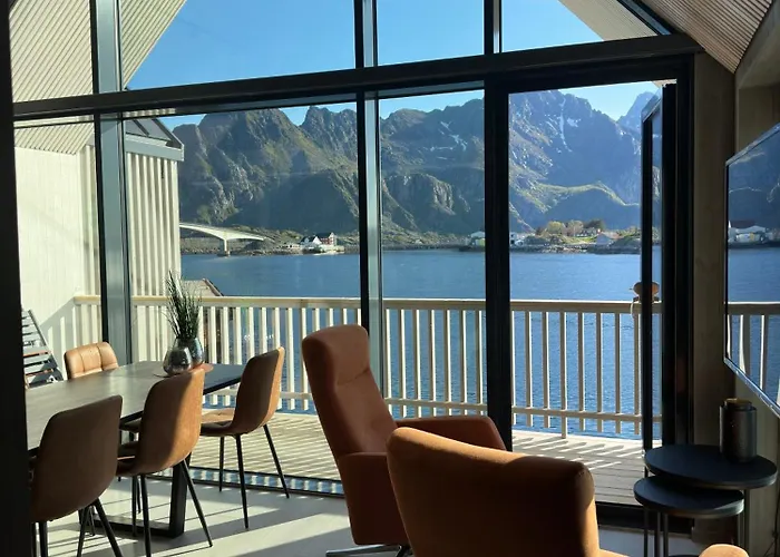 Cornerview * Henningsvær